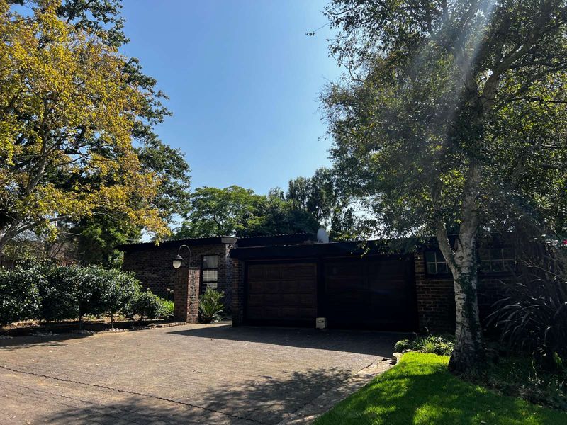 House For Sale in Volksrust Central - Photo 2