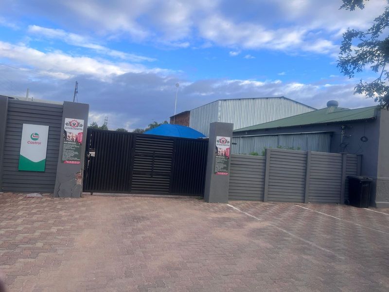 Retail For Sale in Annadale - Photo 2