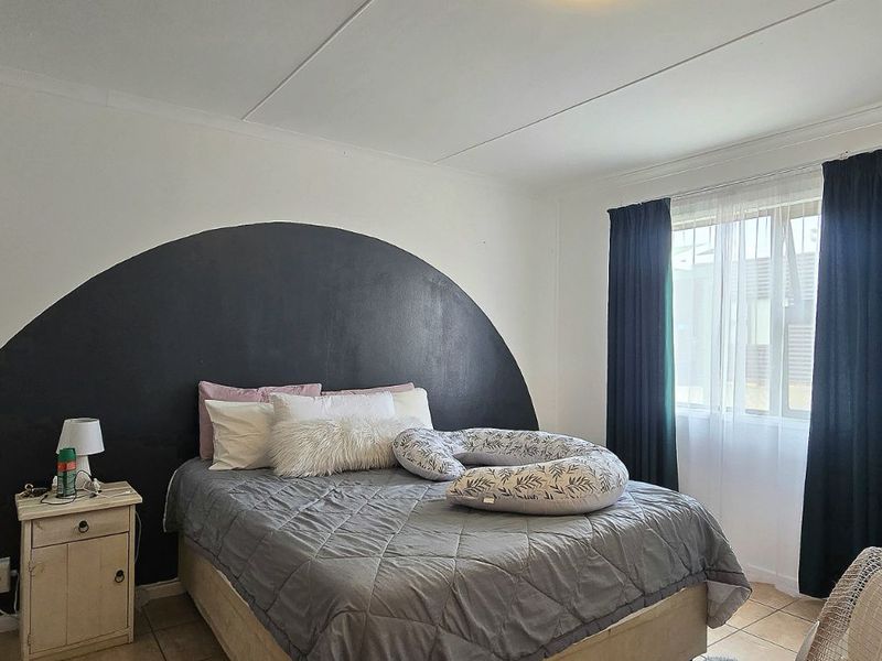 Townhouse To Rent in Hartenbos Central - Photo 9