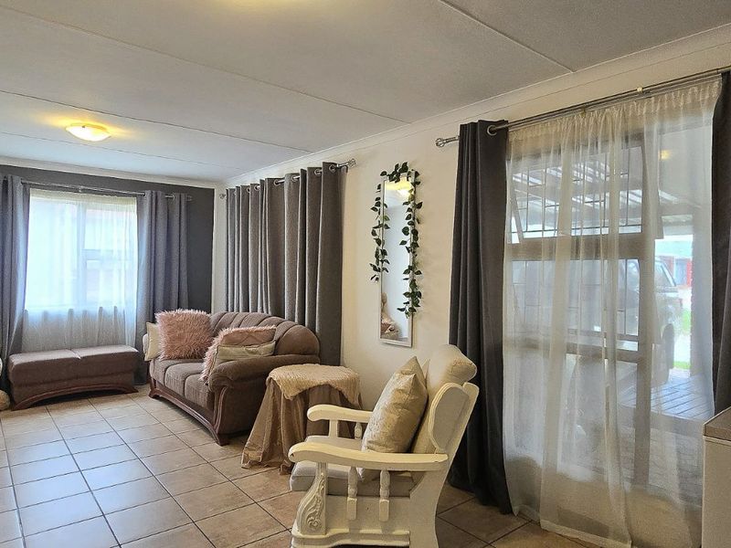 Townhouse To Rent in Hartenbos Central - Photo 5