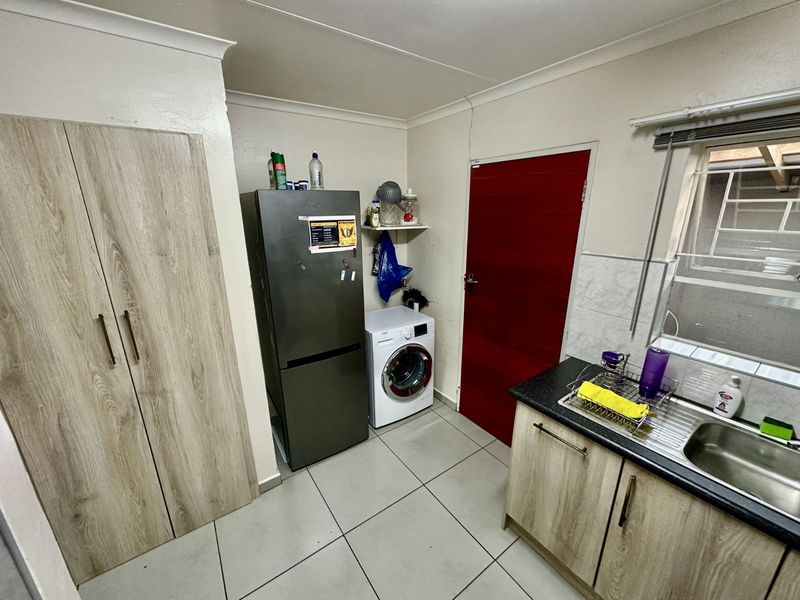 House For Sale in Secunda Central - Photo 4