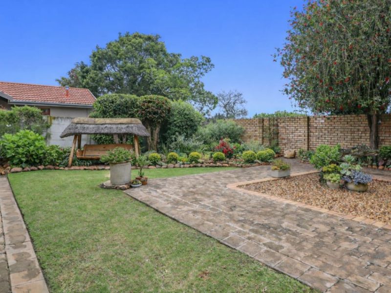 House For Sale in Loerie Park - Photo 3