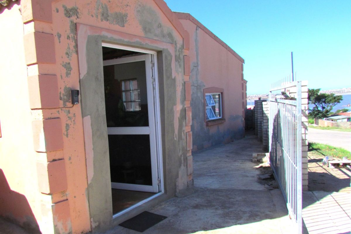 House For Sale in West End - Photo 3