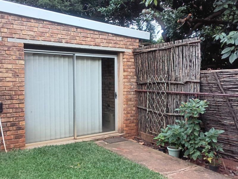 House For Sale in Florauna - Photo 9