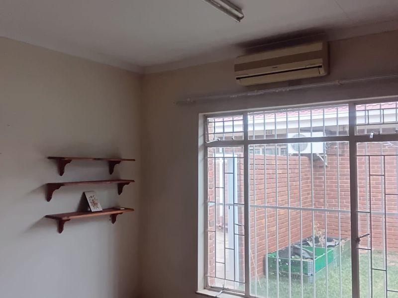 House For Sale in Florauna - Photo 6