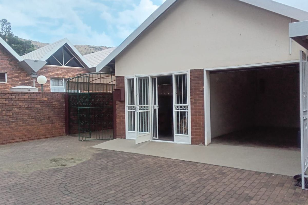 House For Sale in Florauna - Photo 4