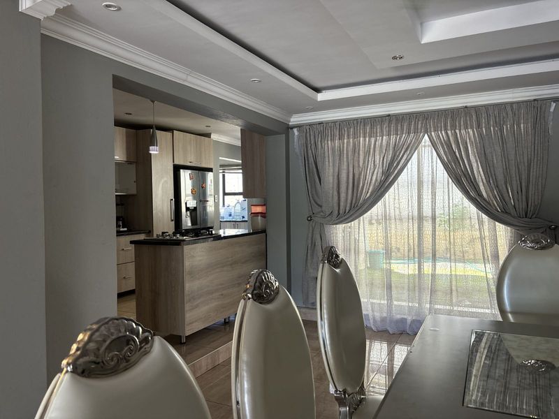 House For Sale in Golden Acres Estate - Photo 9