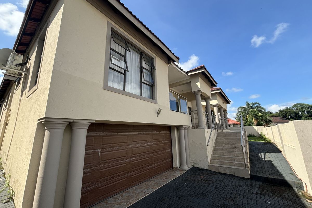 House For Sale in Golden Acres Estate - Photo 3