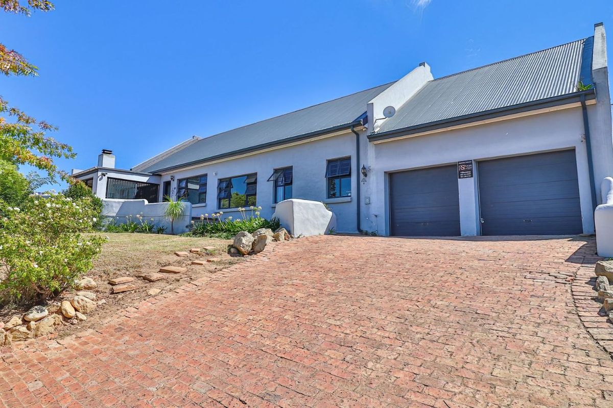 House For Sale in Villiersdorp Central - Photo 3