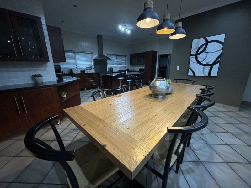 House For Sale in Clearwaters Cove - Photo 8