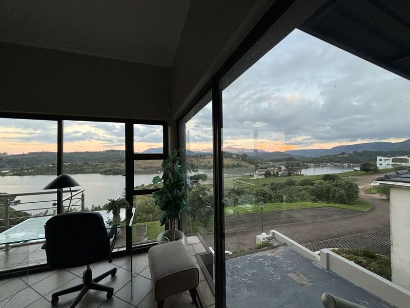 House For Sale in Clearwaters Cove - Photo 5