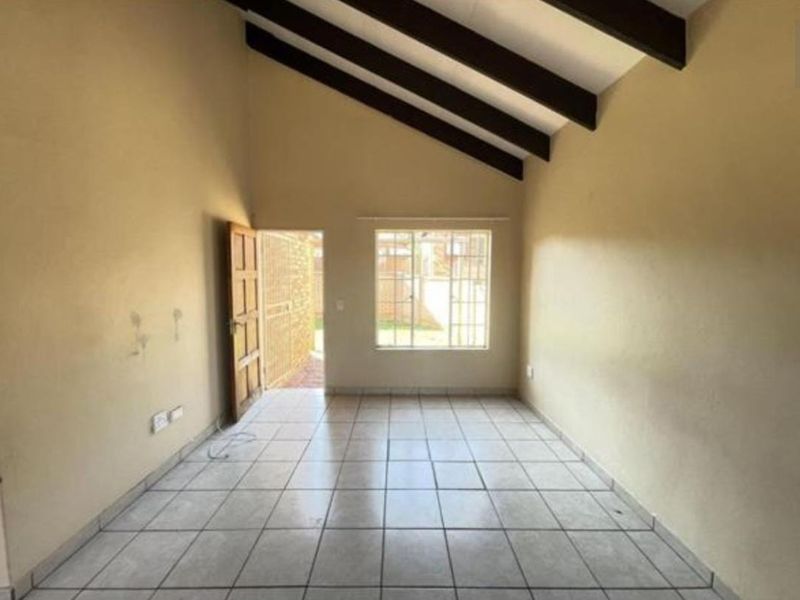 Townhouse To Rent in Kosmosdal - Photo 6