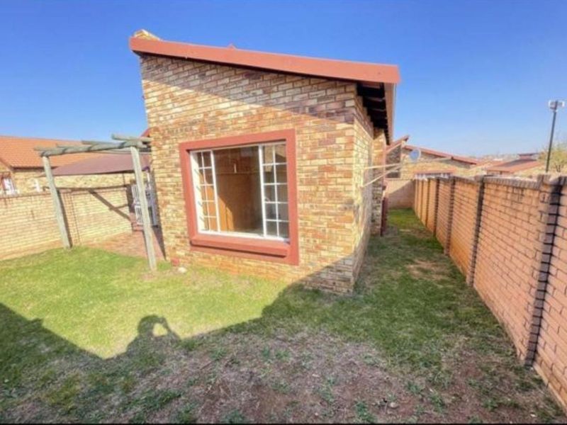 Townhouse To Rent in Kosmosdal - Photo 3