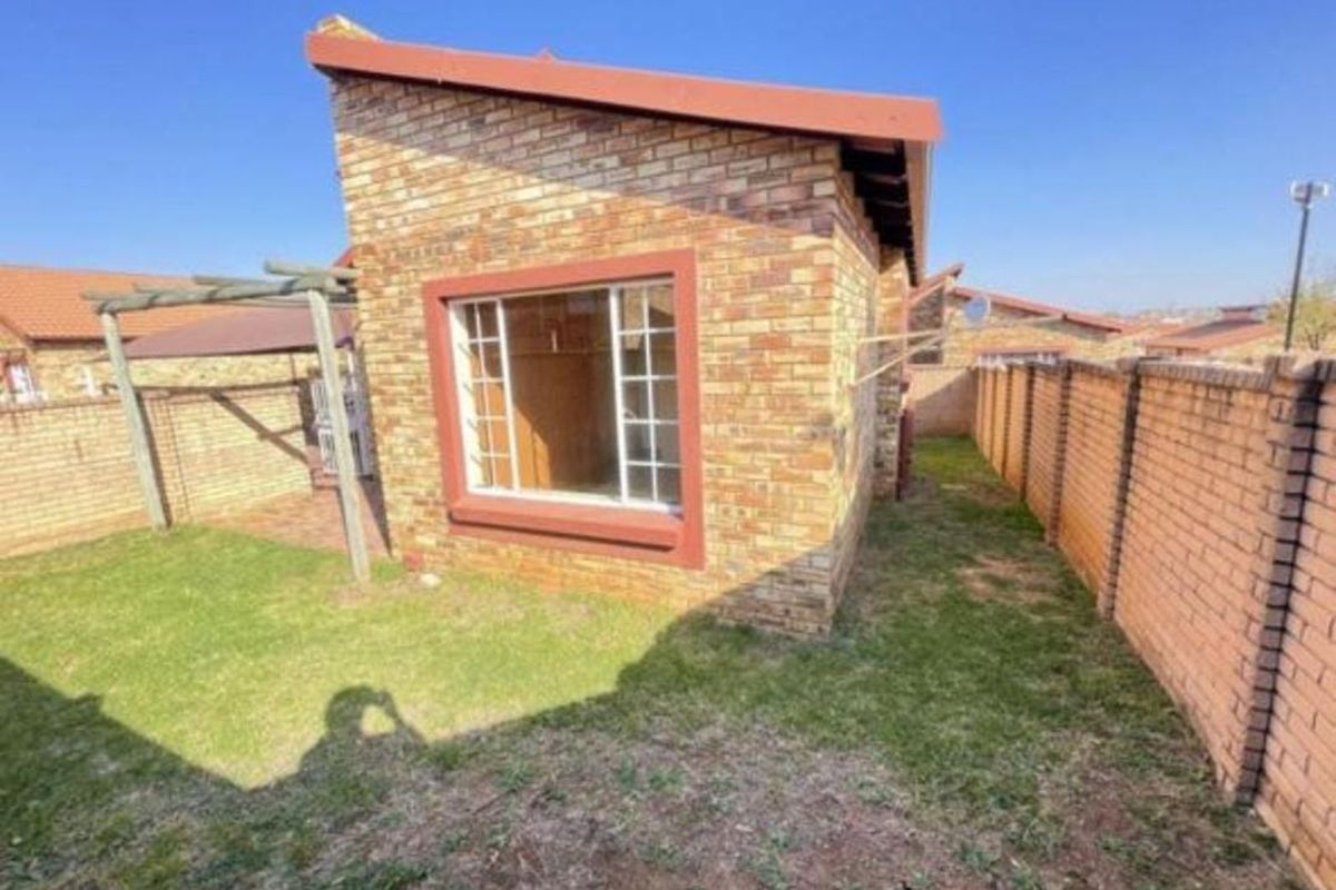 Townhouse To Rent in Kosmosdal - Photo 3