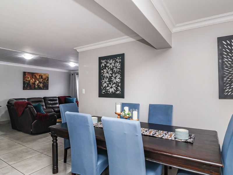 Townhouse For Sale in Dana Bay - Photo 6