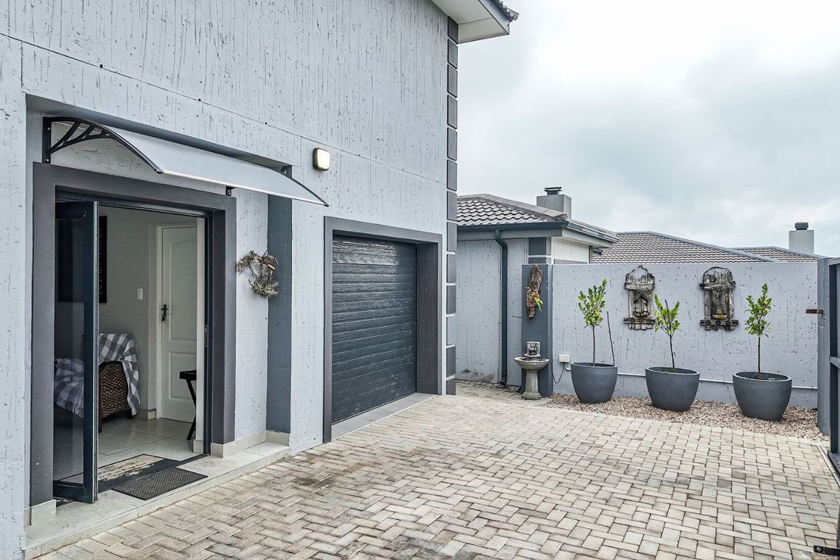 Townhouse For Sale in Dana Bay - Photo 2