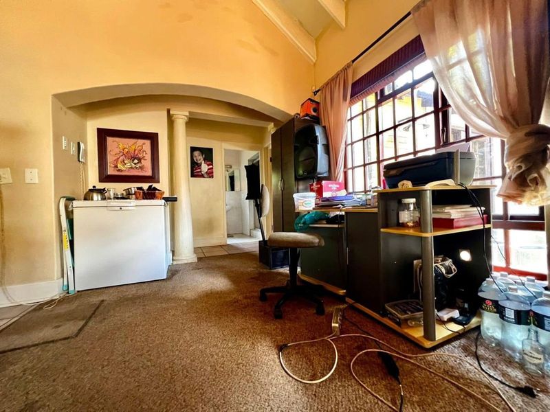 Townhouse For Sale in Ermelo Central - Photo 9
