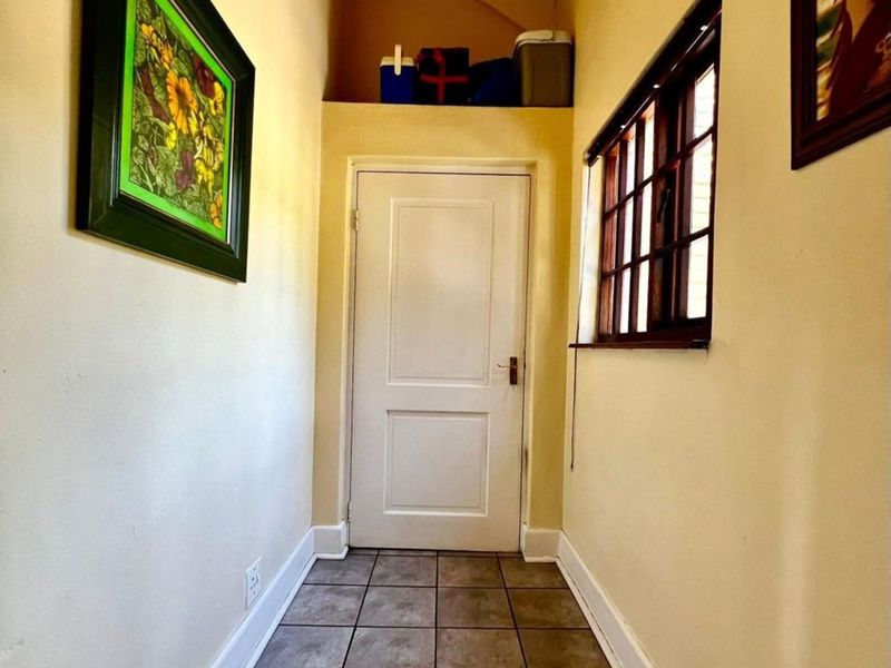 Townhouse For Sale in Ermelo Central - Photo 5