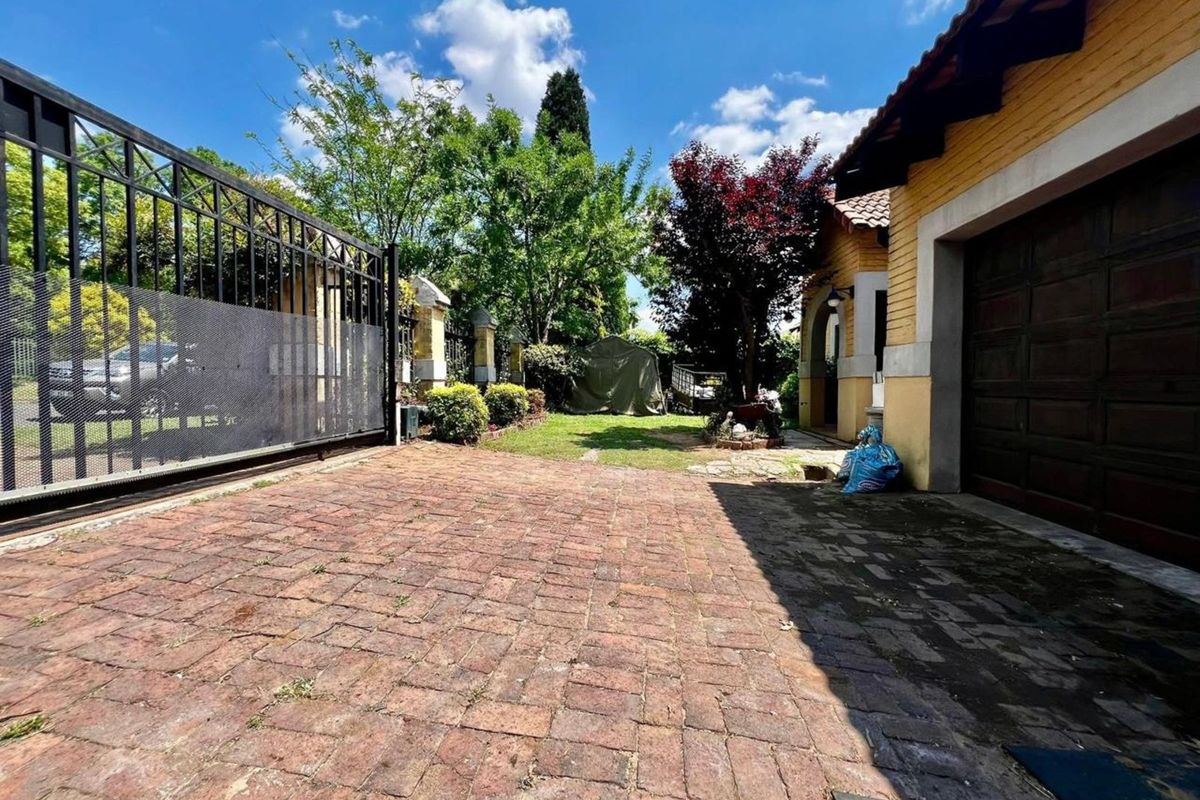 Townhouse For Sale in Ermelo Central - Photo 4