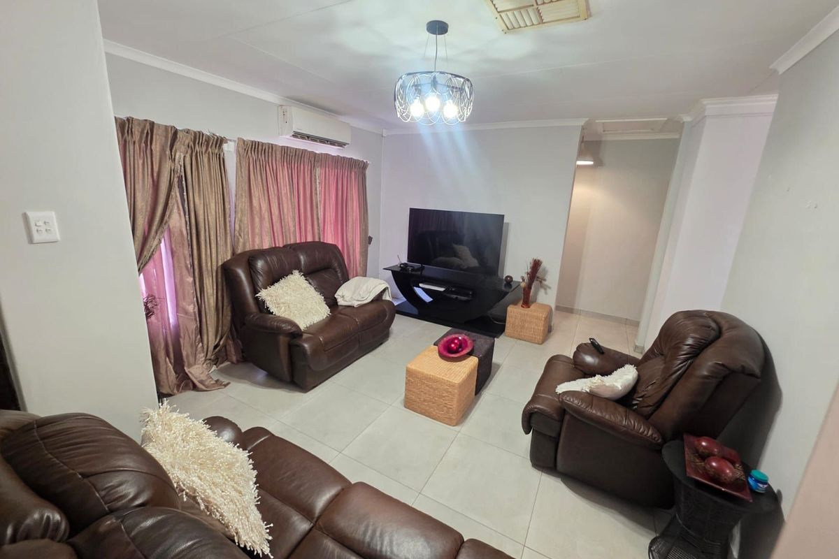 Townhouse For Sale in New Park - Photo 3