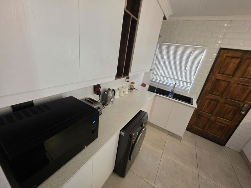 Townhouse For Sale in New Park - Photo 7