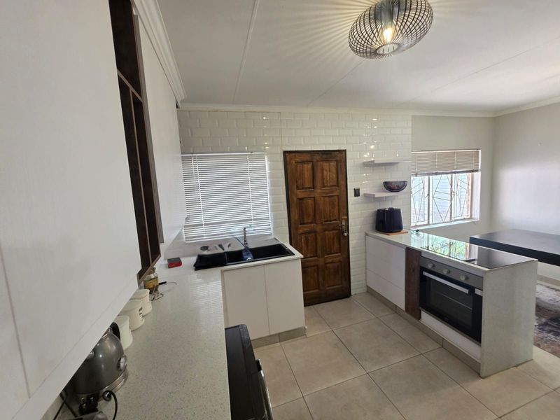 Townhouse For Sale in New Park - Photo 6