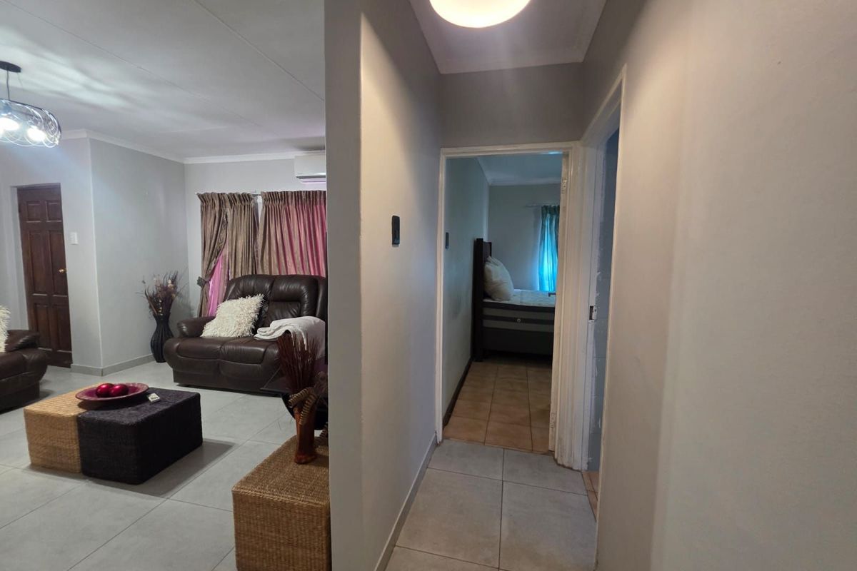 Townhouse For Sale in New Park - Photo 4