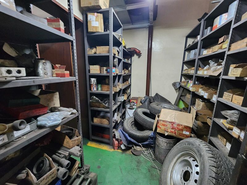 Industrial For Sale in De Beers - Photo 9