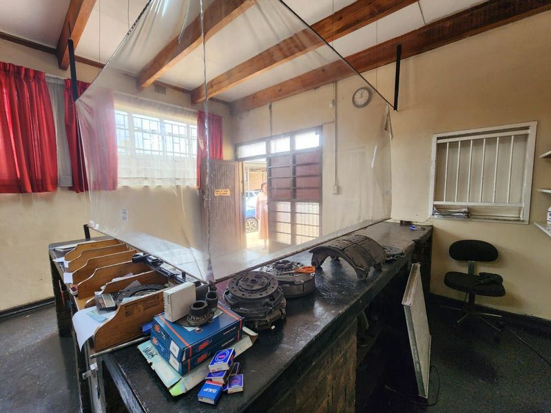 Industrial For Sale in De Beers - Photo 3