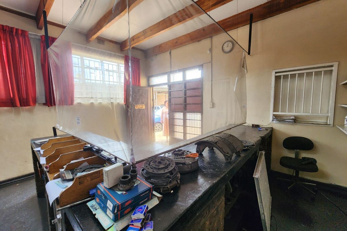 Industrial For Sale in De Beers - Photo 3