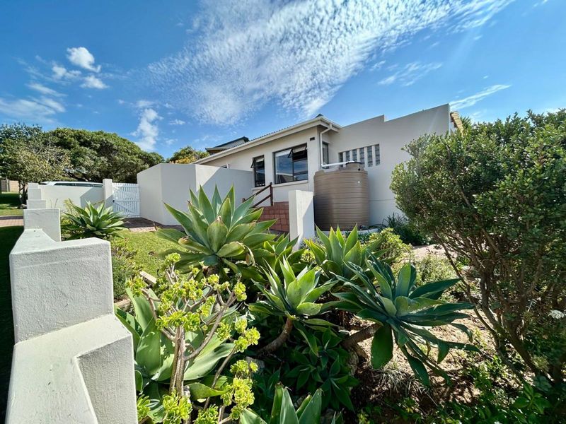 House For Sale in Stilbaai Wes - Photo 2