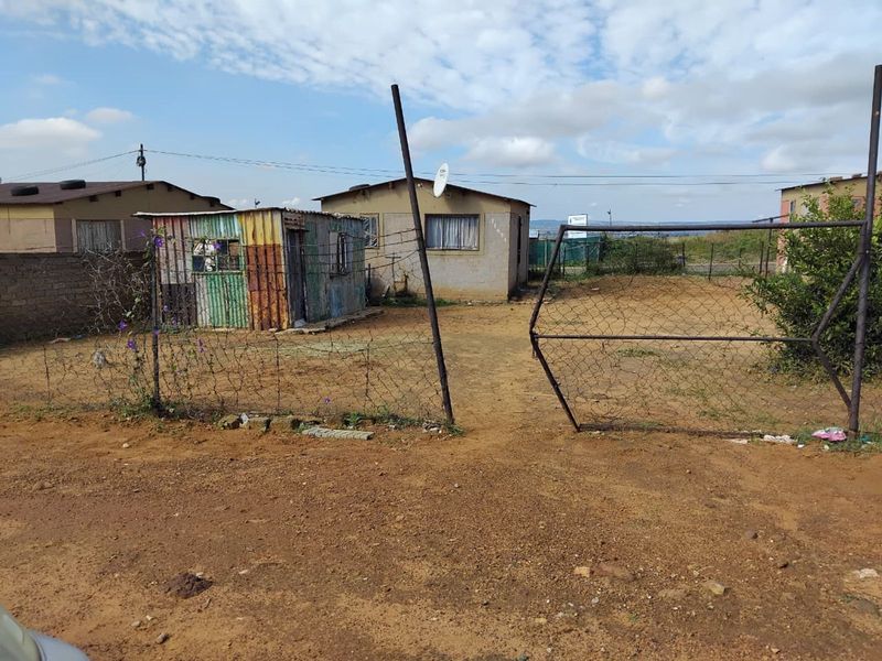 House For Sale in Mohlakeng - Photo 3