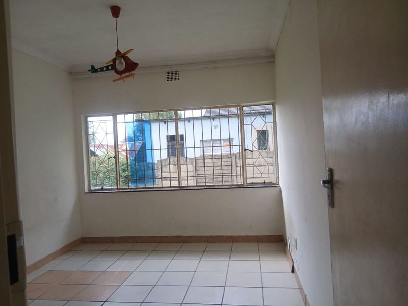 House To Rent in Edleen - Photo 4