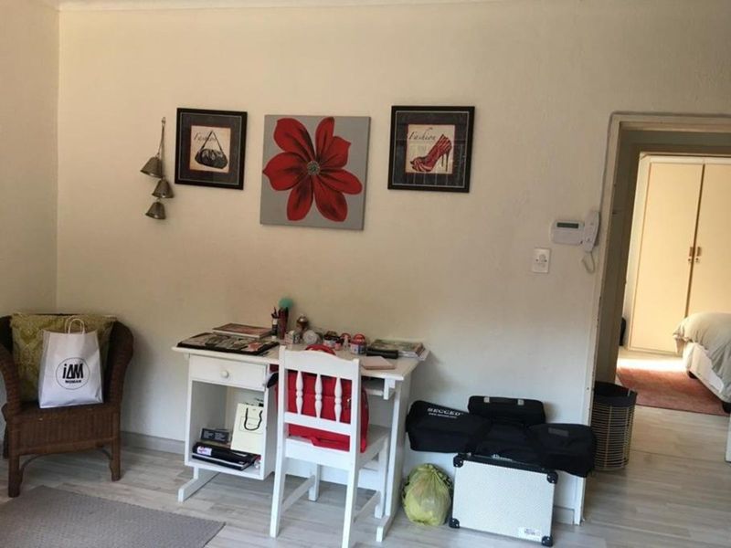 House To Rent in Paulshof - Photo 4