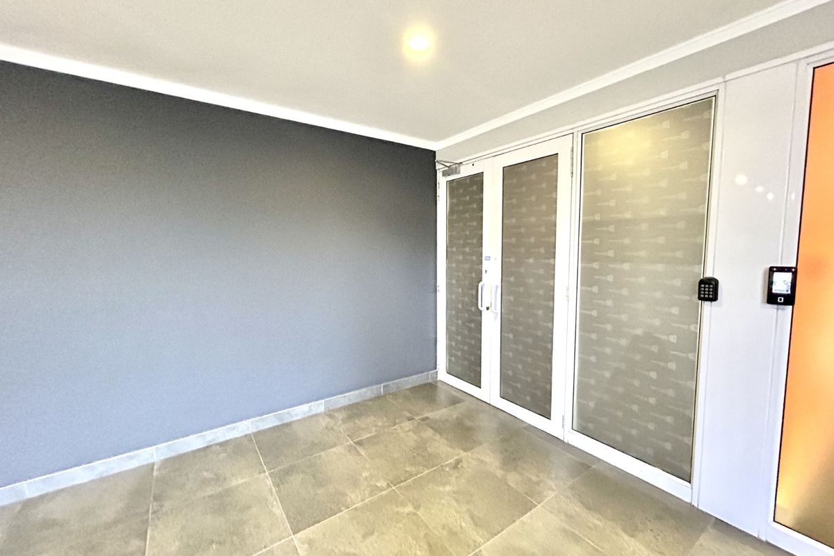 Office To Rent in Menlyn - Photo 5