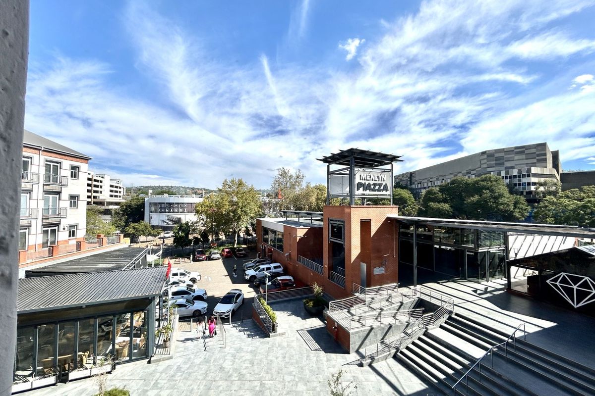 Office To Rent in Menlyn - Photo 2