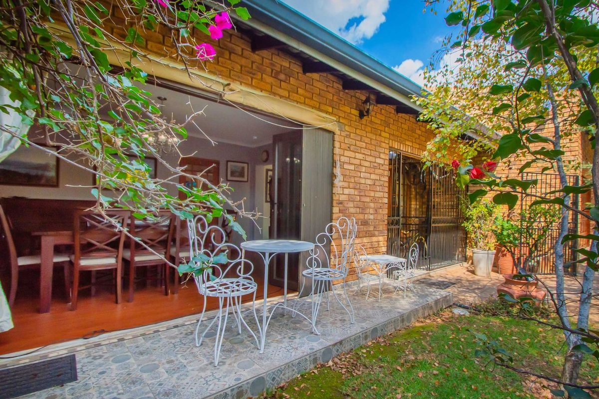 House For Sale in Randpark Ridge - Photo 3
