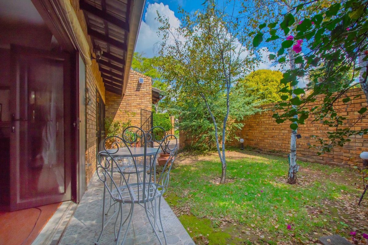 House For Sale in Randpark Ridge - Photo 4