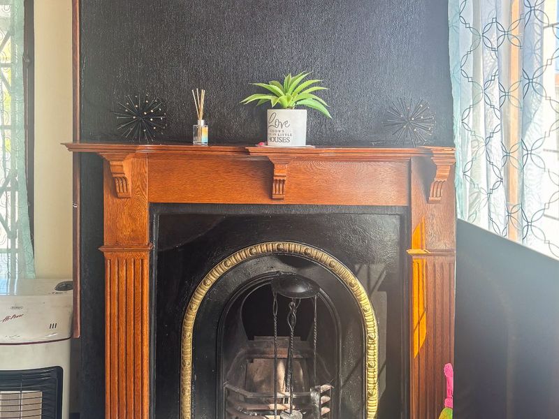 House For Sale in Richmond Hill - Photo 6