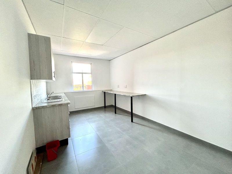 Office To Rent in Menlyn - Photo 6