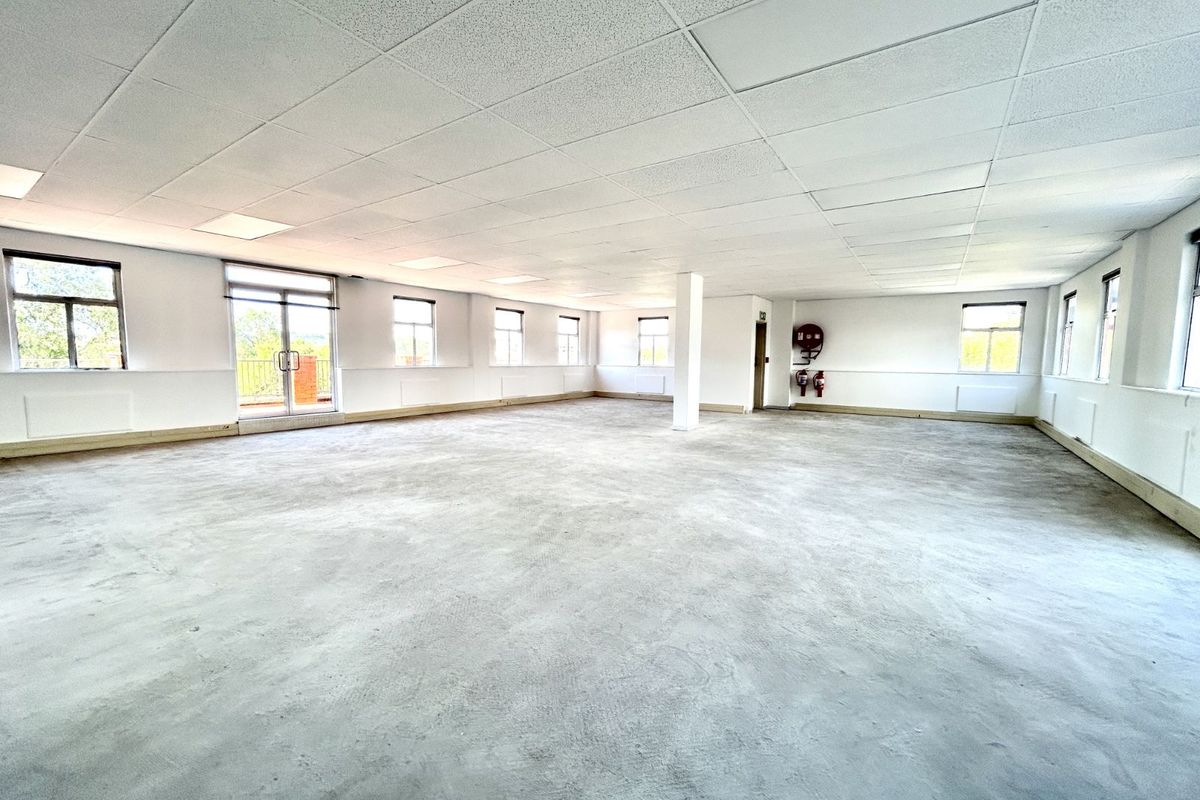 Office To Rent in Menlyn - Photo 2