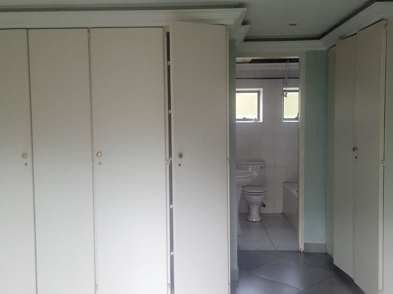 Townhouse For Sale in Roodekrans - Photo 8