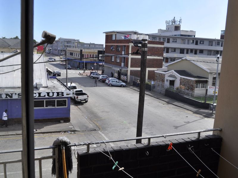 Apartment For Sale in Gqeberha Central - Photo 4