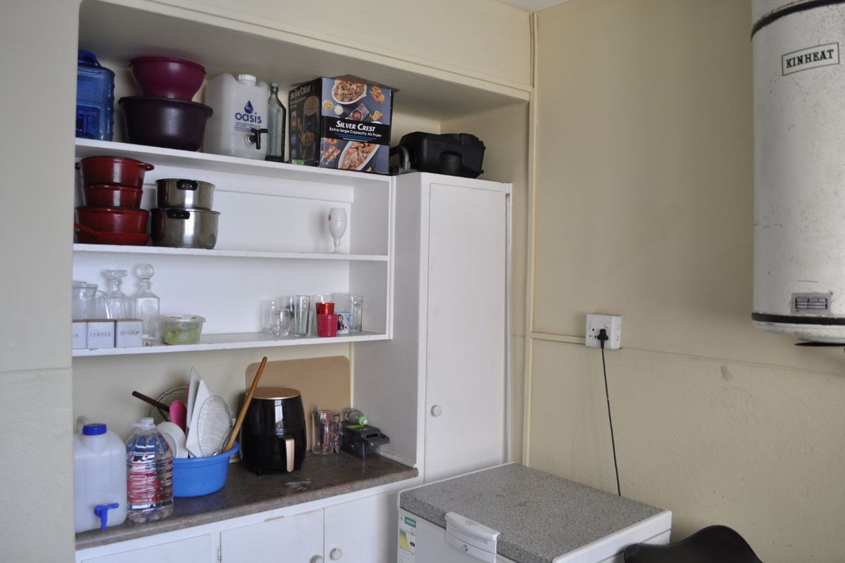 Apartment For Sale in Gqeberha Central - Photo 3