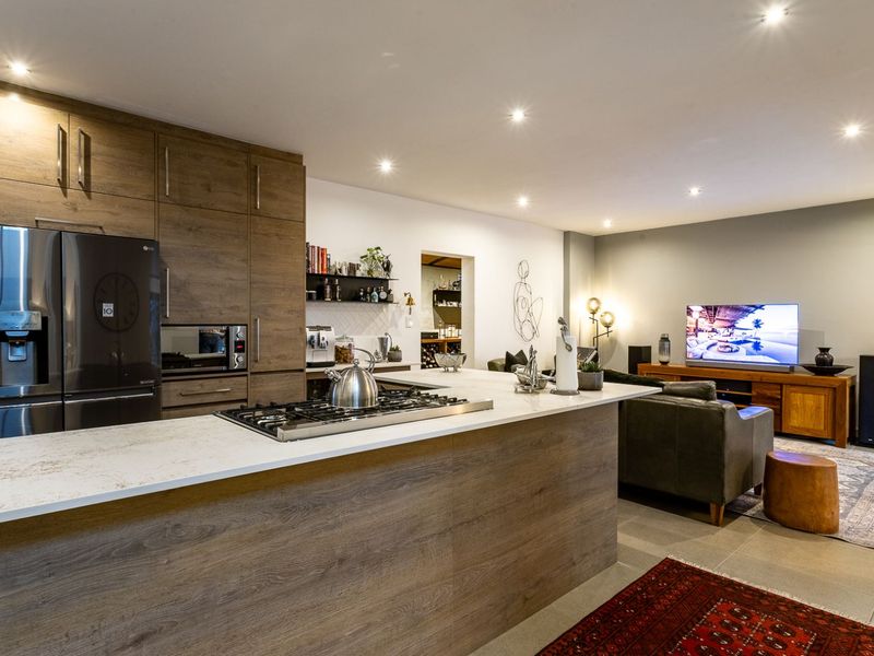 Townhouse For Sale in The Hills Game Reserve Estate - Photo 3