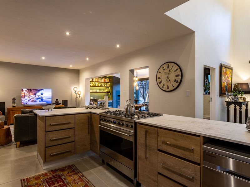 Townhouse For Sale in The Hills Game Reserve Estate - Photo 2