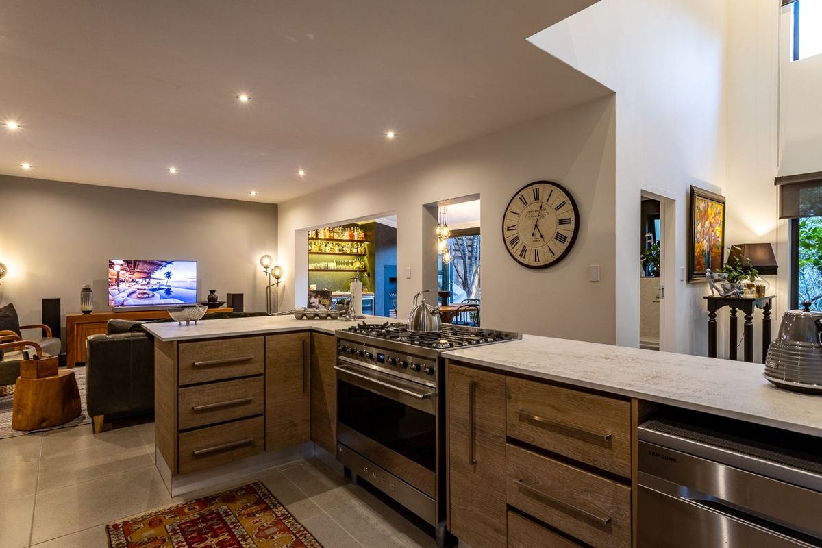 Townhouse For Sale in The Hills Game Reserve Estate - Photo 2