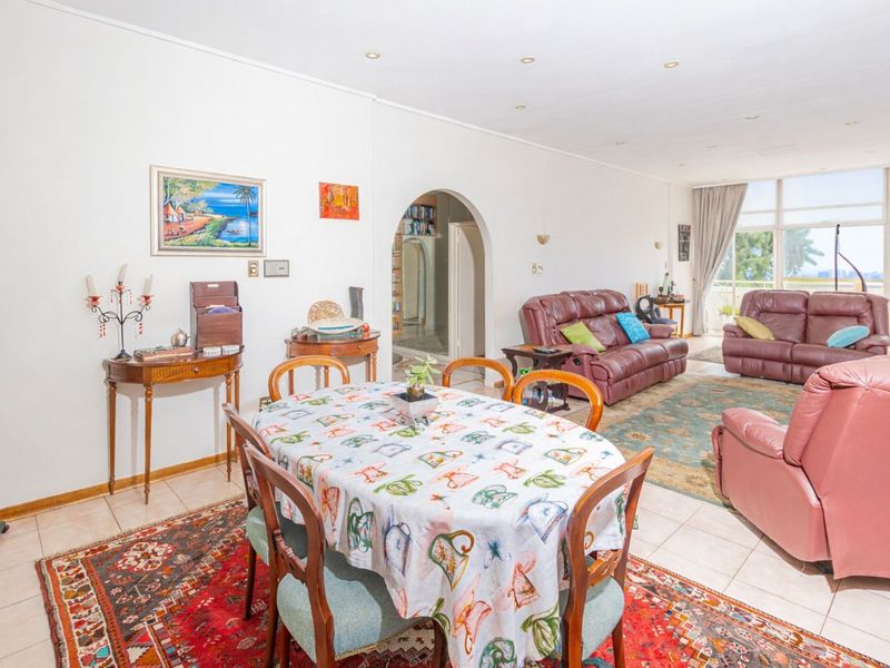 House For Sale in Killarney - Photo 9