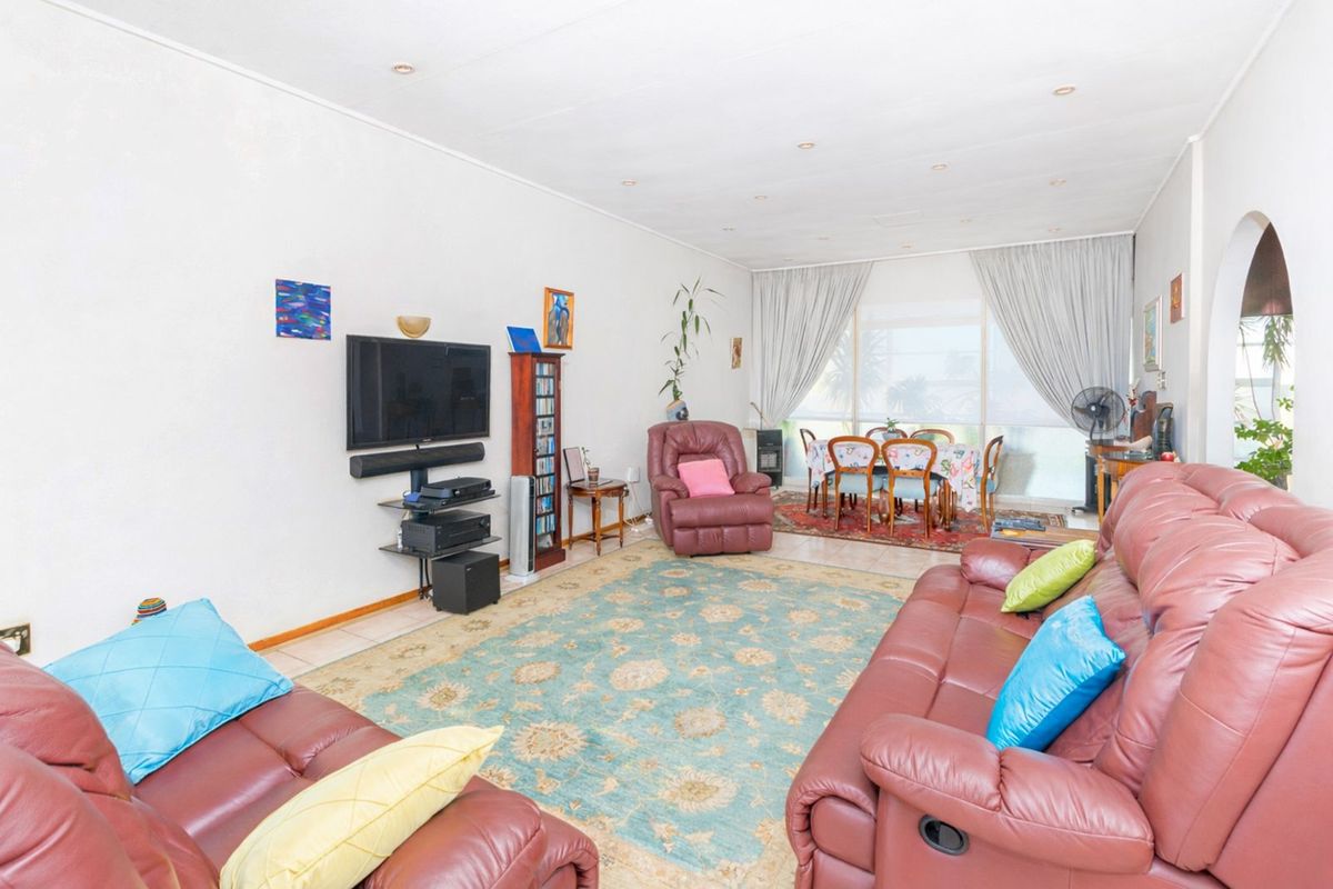 House For Sale in Killarney - Photo 4