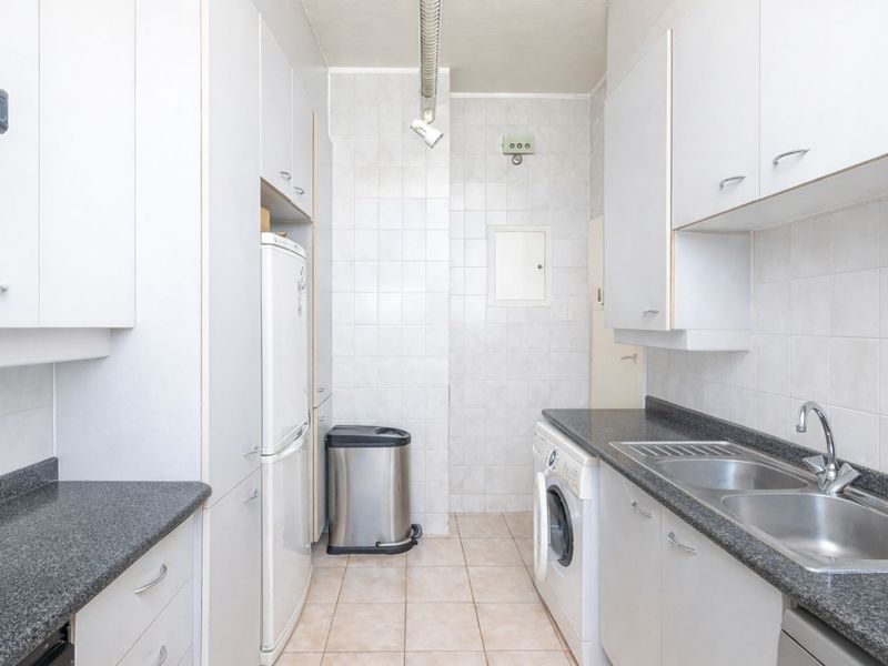 House For Sale in Killarney - Photo 7